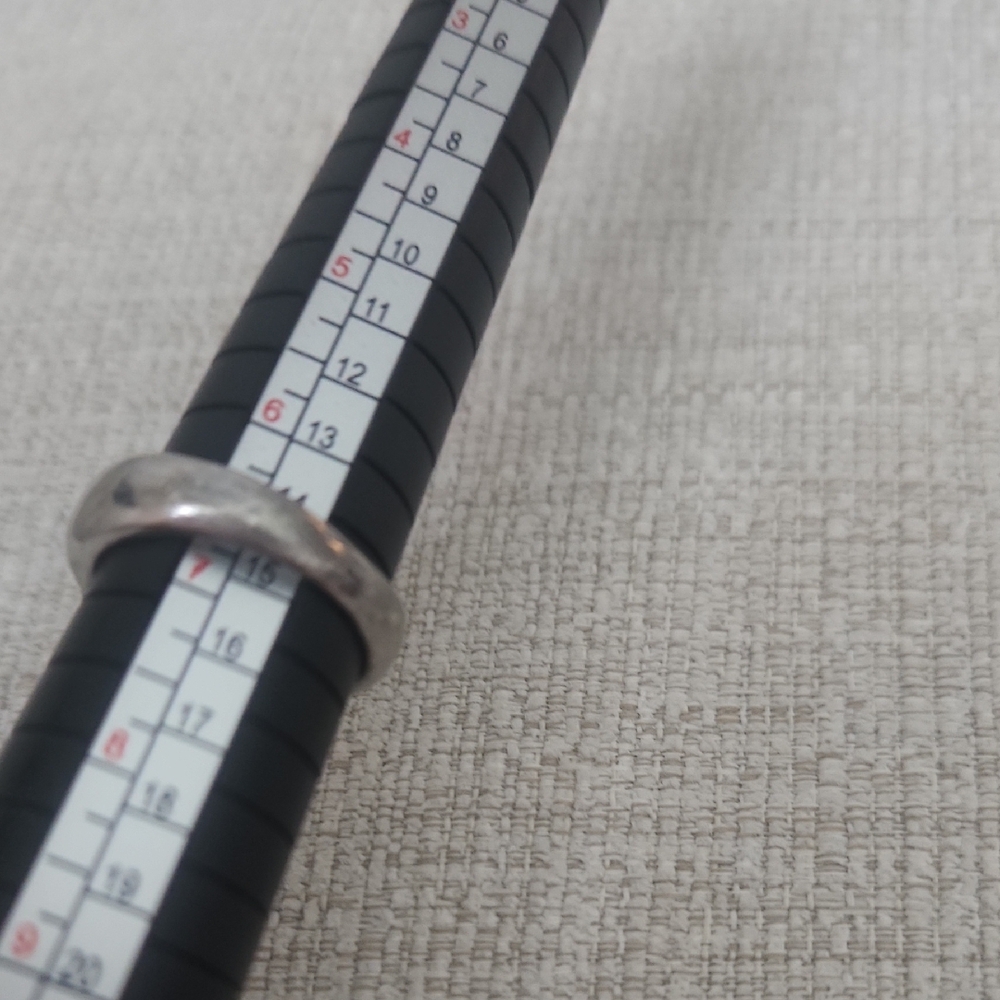 Elegant Silver Women's Ring
